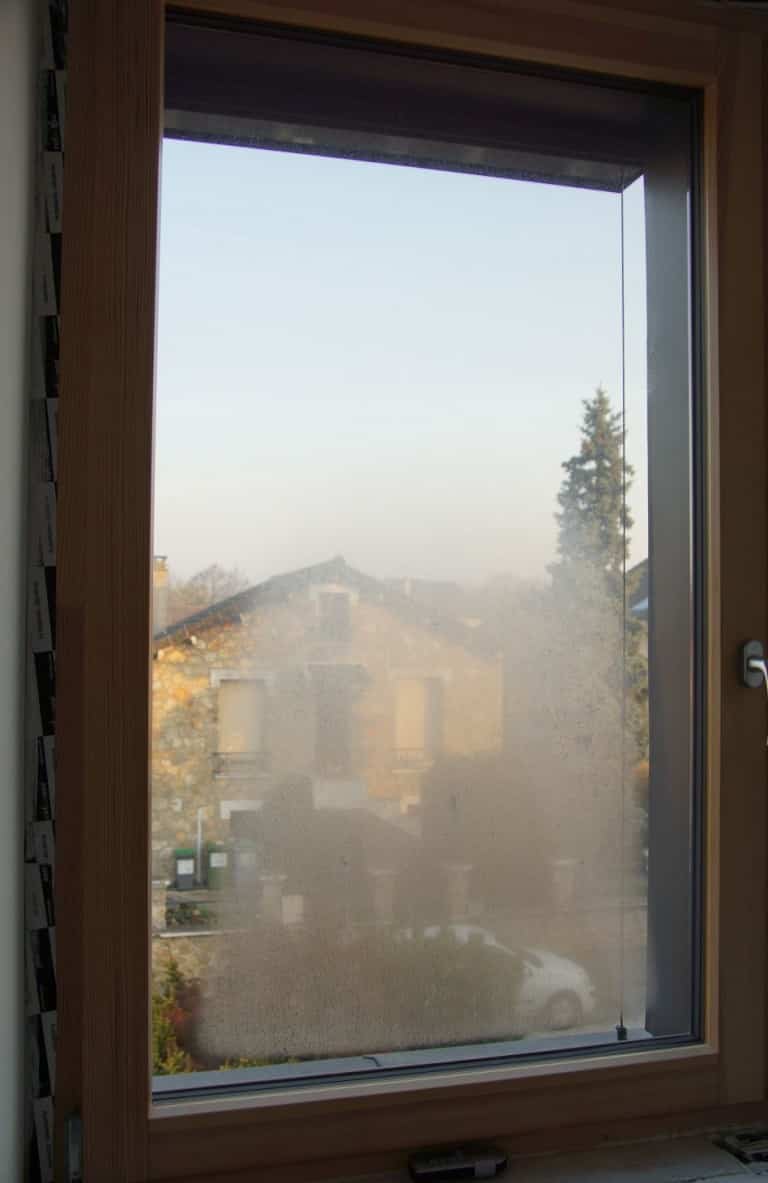 Pourquoi y a-t-il de la condensation sur la fenêtre ?