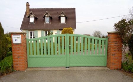 Portail PVC vert